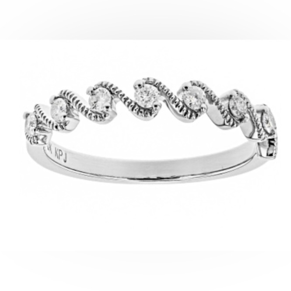 Diamond Accent White Gold Twisted Wave Band